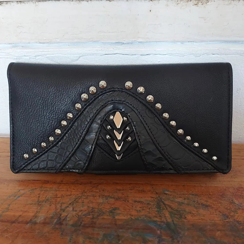 LUXURY LEATHER GOODS